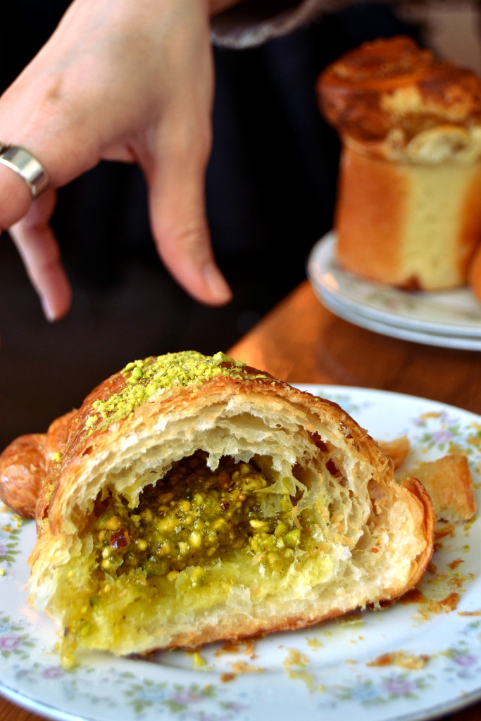 pistachio croissant