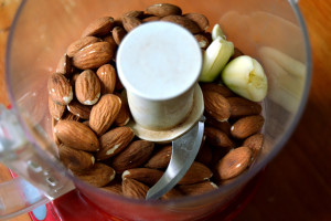 almonds garlic