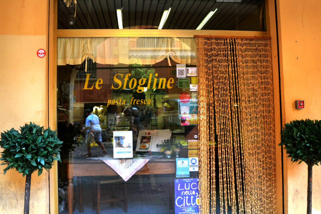 sfogline pasta front