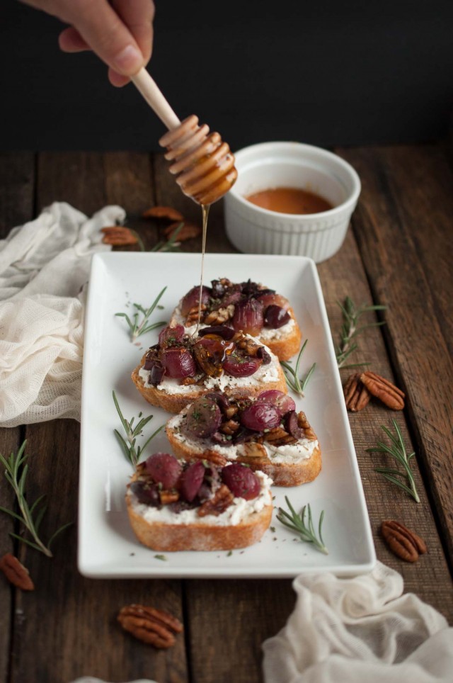 Crostini-with-Roasted-Grapes-Goat-Cheese-and-Pecans-74-640x964