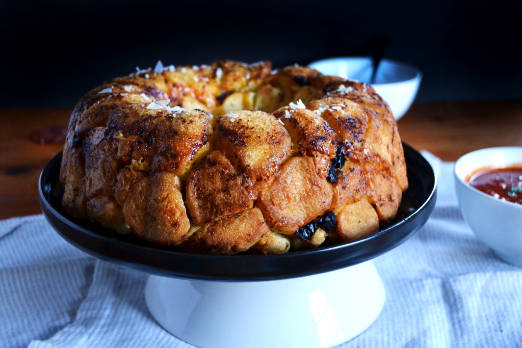 sundried tomato pesto monkey bread