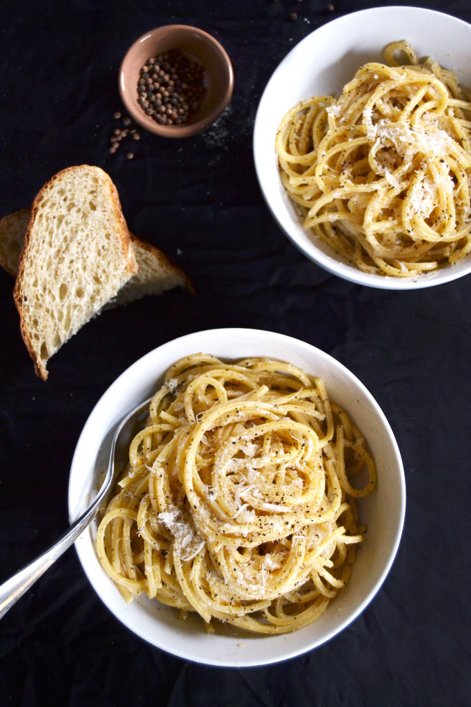 cacio e pepe spaghetti