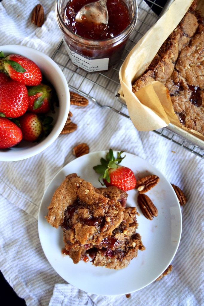 pecan strawberry blondies