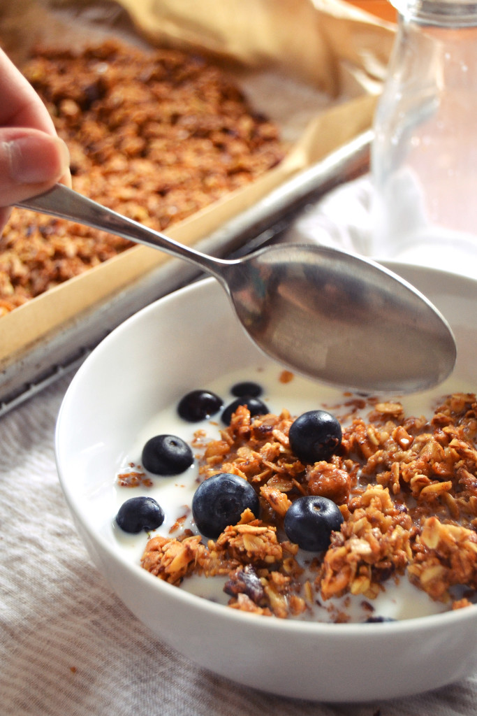 nutty granola breakfast bowl