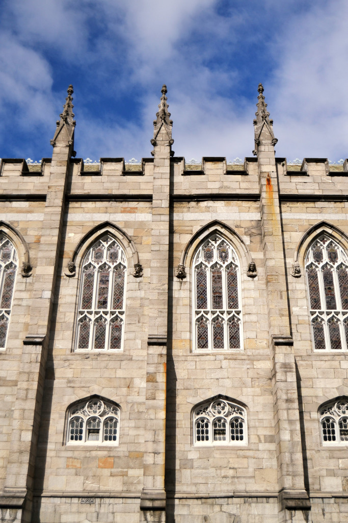 dublin-castle-windows