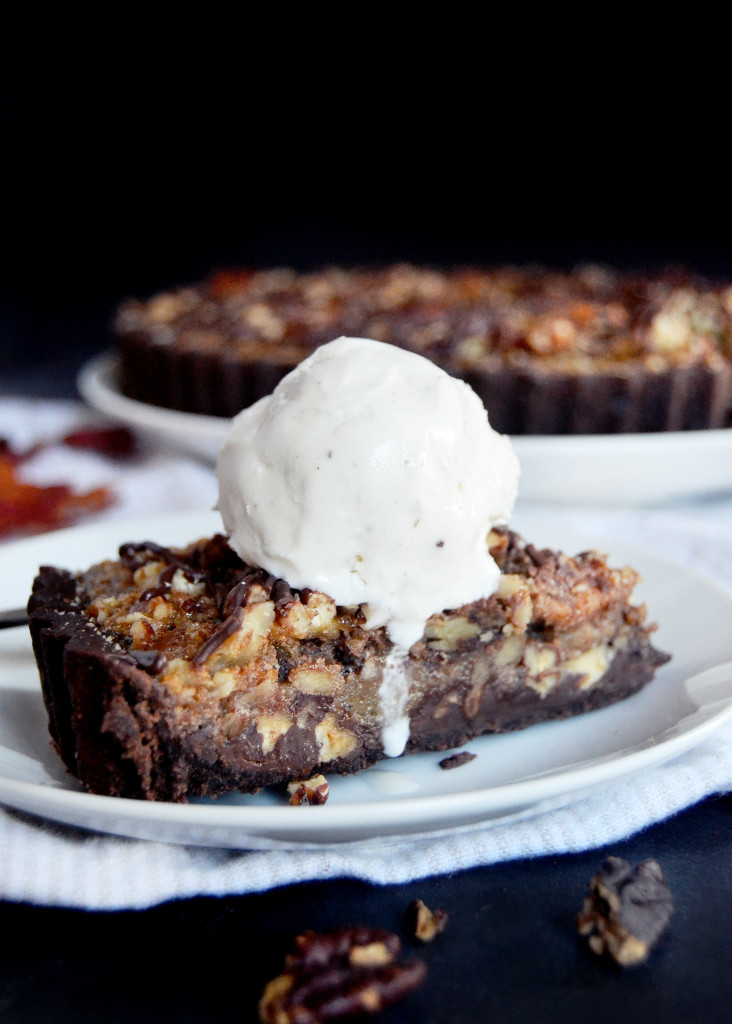 chocolate-pecan-pie-slice-with-vanilla-ice-cream-yinandyolk-com