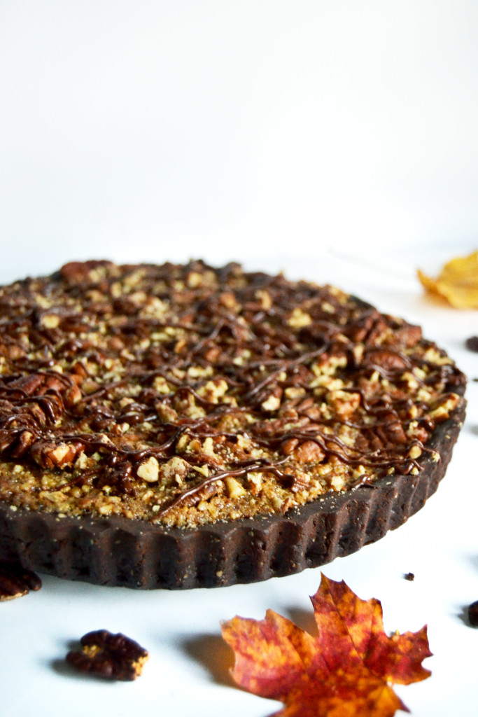 chocolate-pecan-pie-thanksgiving-yinandyolk-com