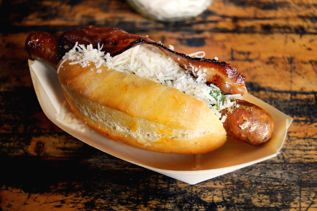 copenhagen-street-food-hot-dog-with-bacon-parm