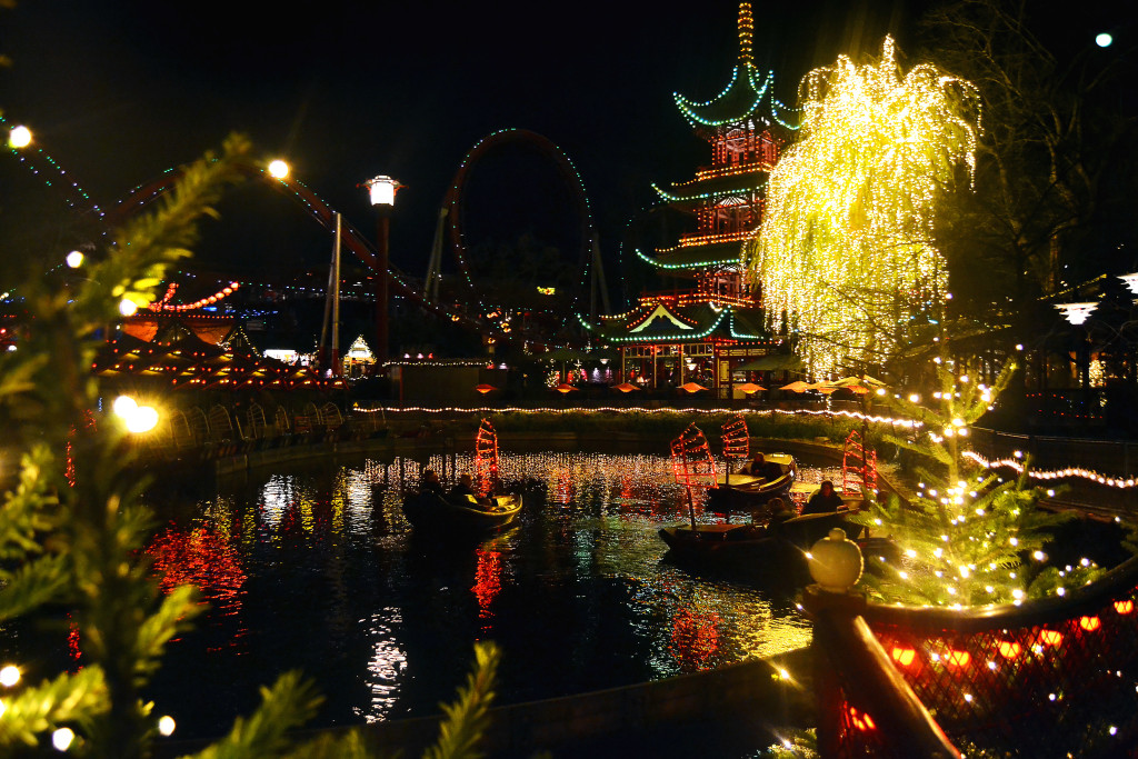 tivoli-gardens-christmas-lights-copenhagen-yinandyolk-com