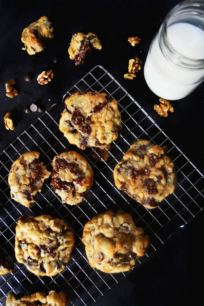 Cooling chocolate walnut cookies